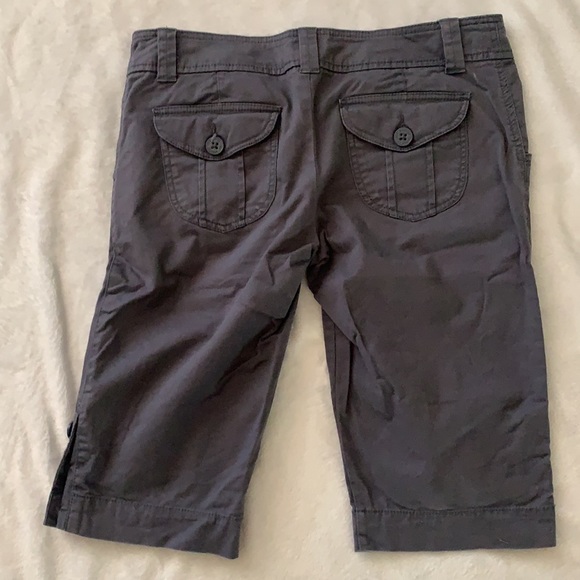 Capris - Picture 2 of 3